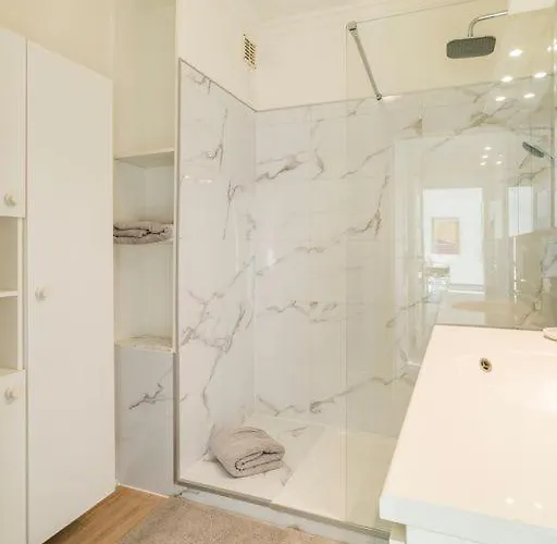 Unique Seaview Close To Casino - Garage Available - 